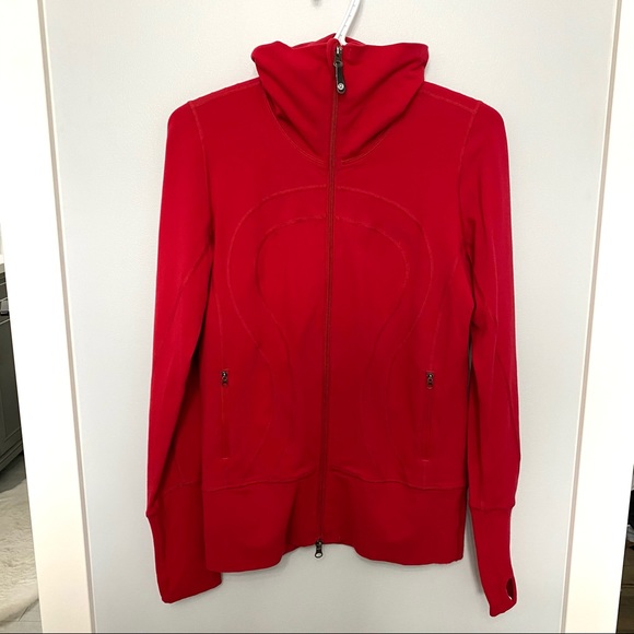 *SOLD* Lululemon stride jacket in red size 6 GUC - Picture 4 of 4
